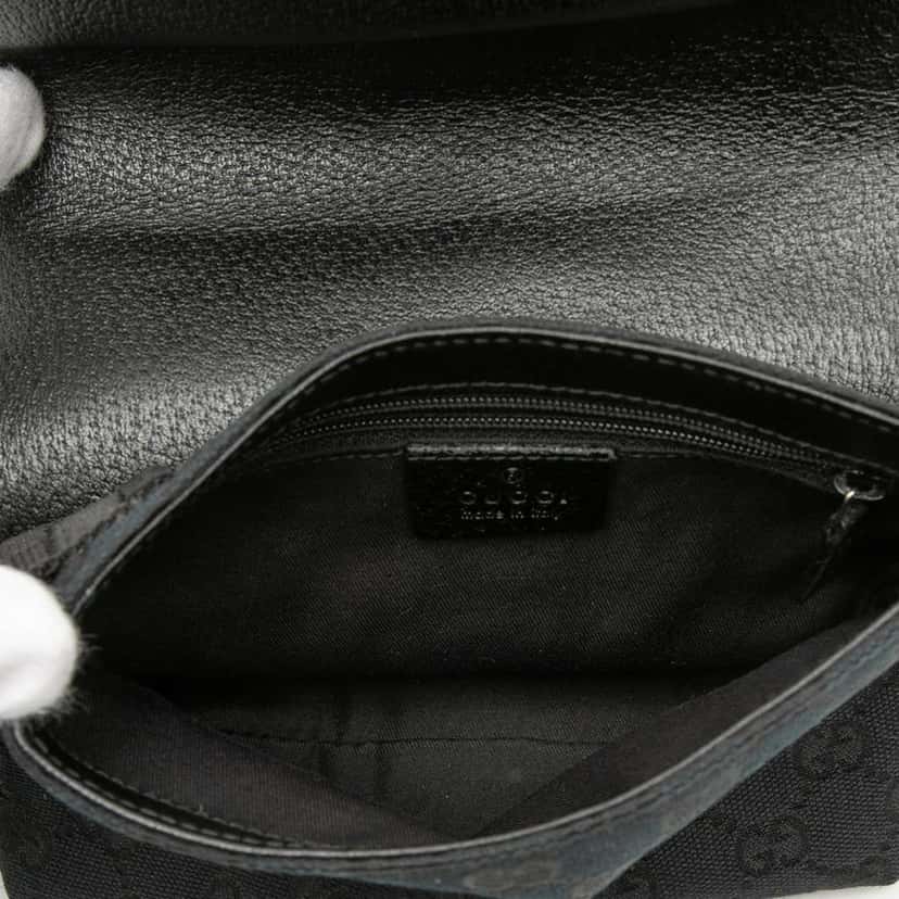 Gucci GG Canvas Belt Bag Black Canvas Very good condition - Model View
