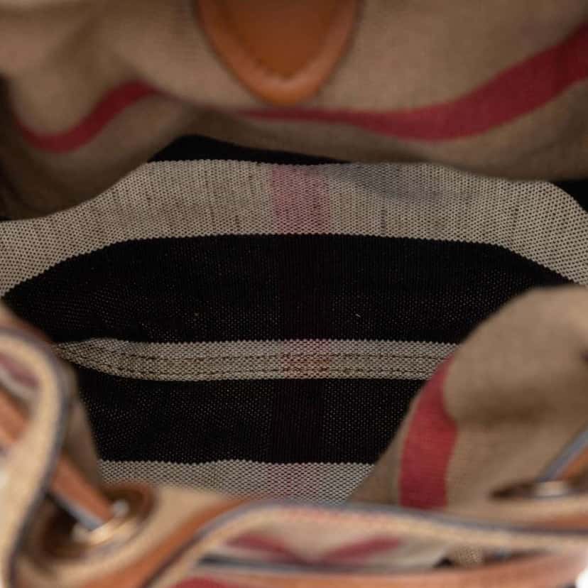 Burberry Mega Check Canvas Chiltern Hearts Backpack Brown Canvas Very good condition - Model View