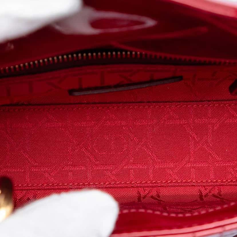 Dior Mini Patent Cannage Lady Dior Red Leather Very good condition - Model View