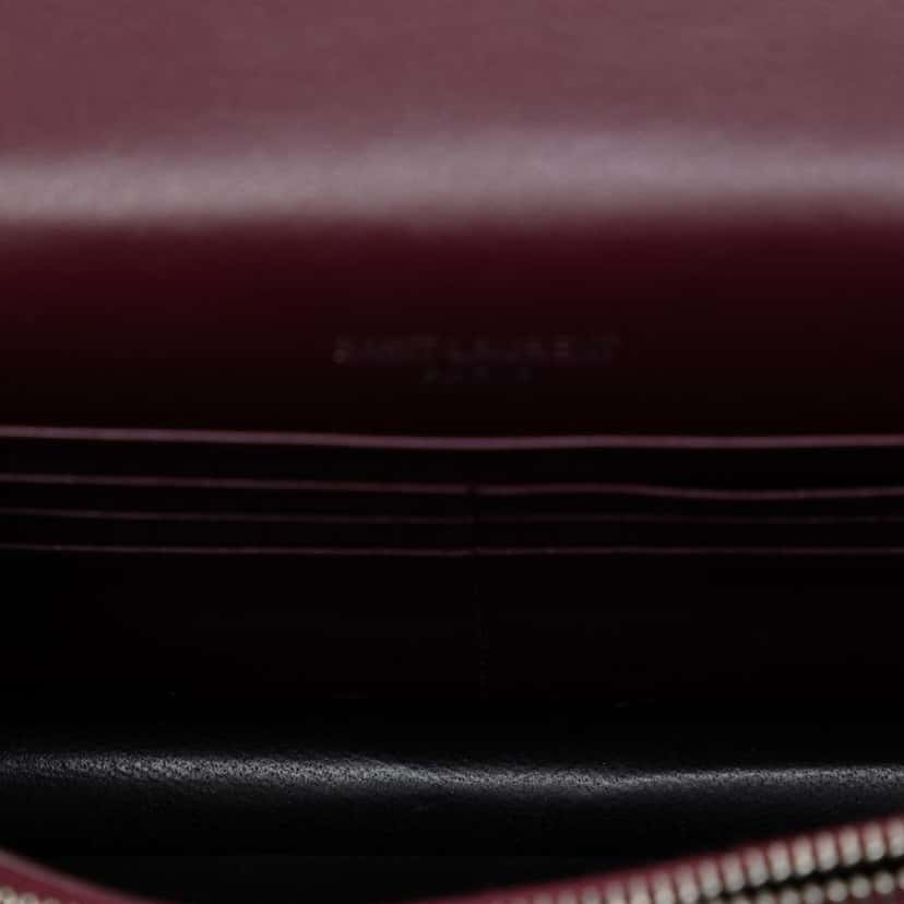 Saint Laurent Croc Embossed Leather Monogram Kate Tassel Wallet on Chain Red Leather Very good condition - Model View