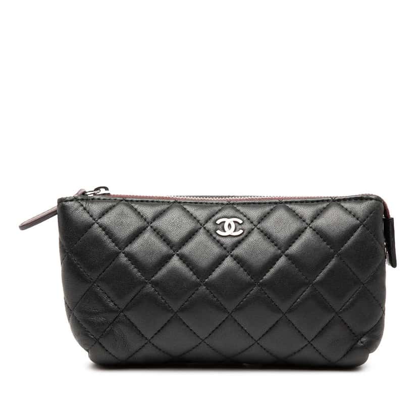 Chanel CC Quilted Lambskin Zip Pouch Black Leather Very good condition - Front View