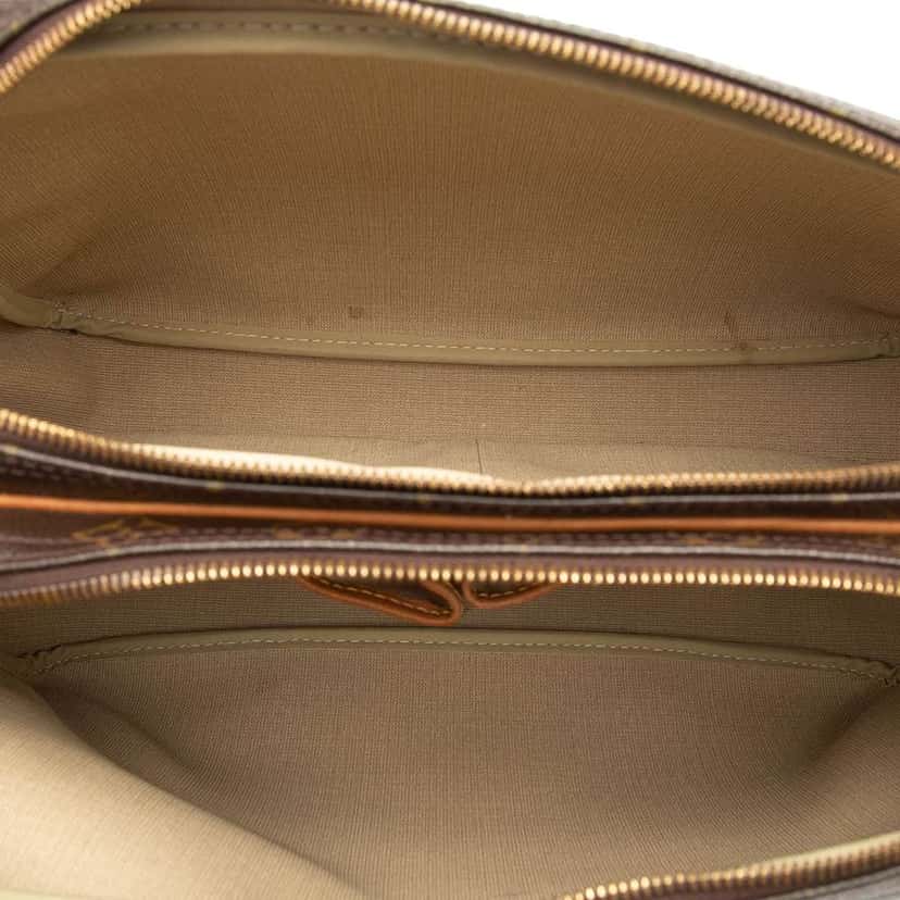 Louis Vuitton Monogram Reporter GM Brown Good condition - Model View