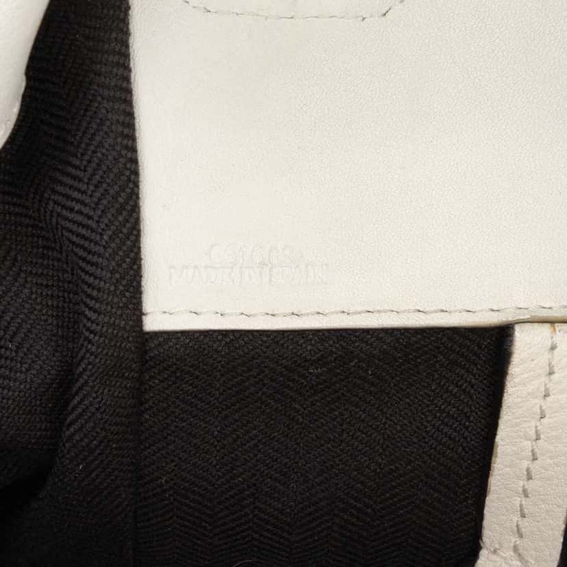 Loewe Small Grained Calfskin Hammock Bag Brown Leather Good condition - Box View