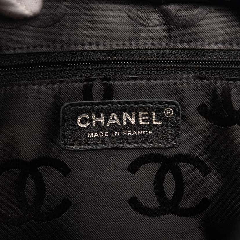 Chanel Large Quilted Lambskin Cambon Ligne Tote Beige Leather Very good condition - Box View