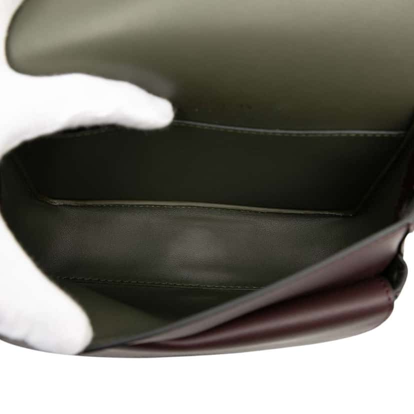 Burberry Leather Bridle Square Crossbody Red Leather Very good condition - Model View