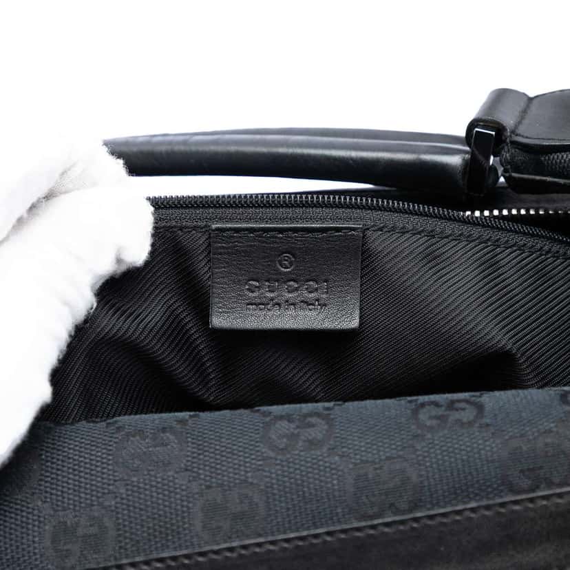 Gucci GG Canvas Shoulder Bag Black Canvas Very good condition - Box View