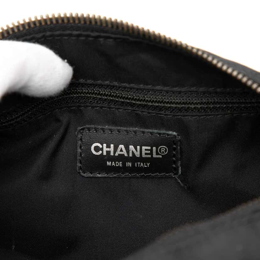 Chanel New Travel Line Nylon Barrel Shoulder Bag Blue Very good condition - Box View