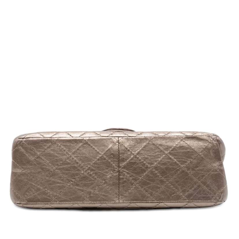 Chanel Quilted Metallic Aged Calfskin Reissue 2.55 Double Flap 226 Gold Leather Very good condition - Inside View