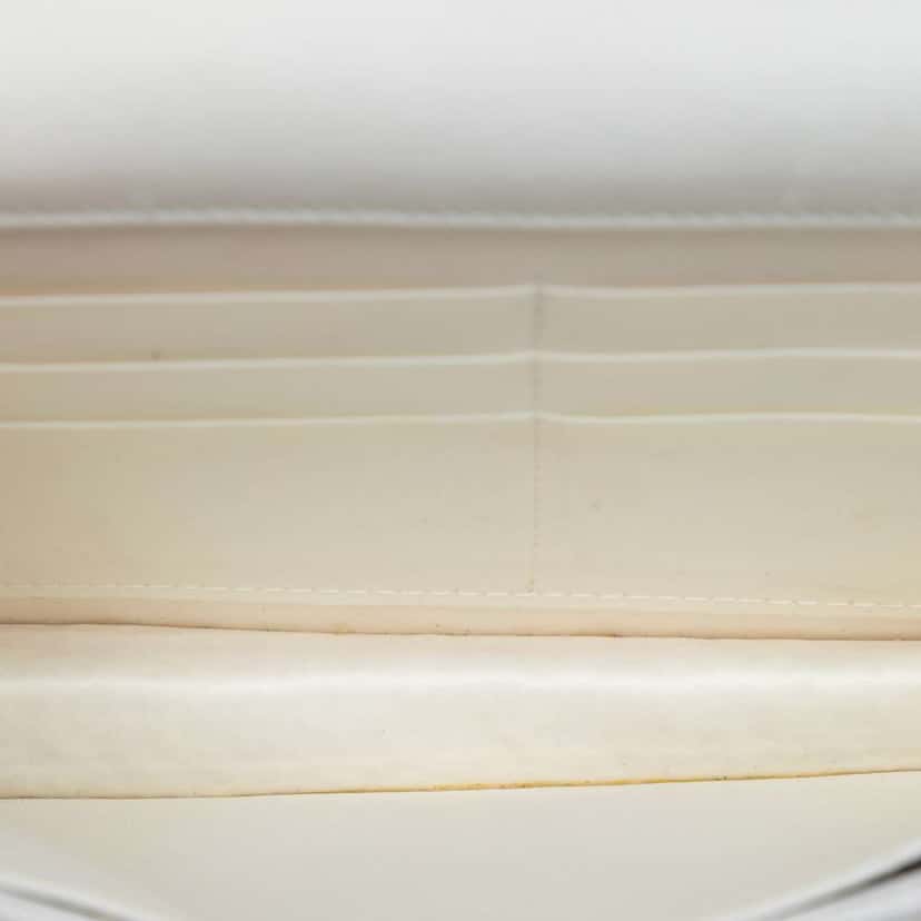 Chanel CC Coated Tweed Wallet On Chain Brown Canvas Very good condition - Model View