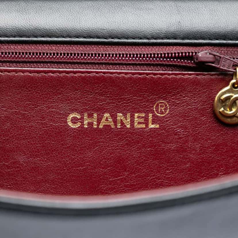 Chanel CC Quilted Lambskin Full Single Flap Black Leather Very good condition - Box View