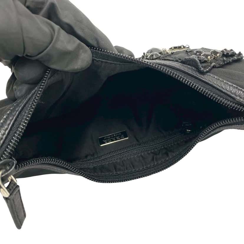 Prada Beaded Tessuto Evening Bear Shoulder Bag Black Very good condition - Model View