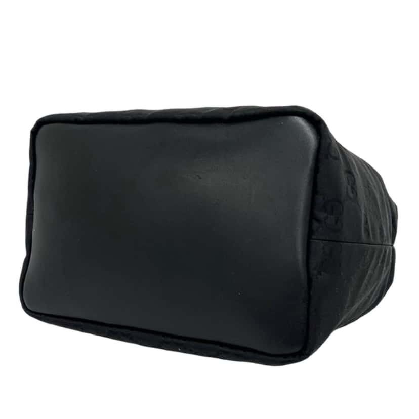 Gucci GG Nylon Bamboo Shoulder Bag Black Very good condition - Model View