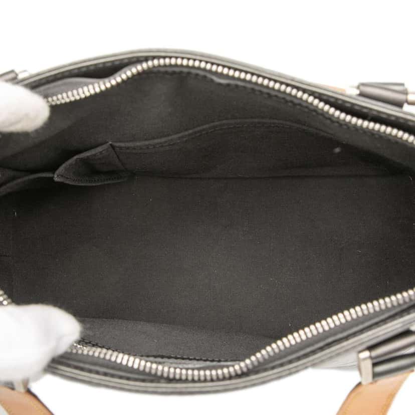 Louis Vuitton Monogram Mat Stockton Grey Leather Very good condition - Model View