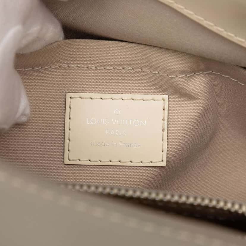 Louis Vuitton Epi Passy PM White Leather Very good condition - Box View