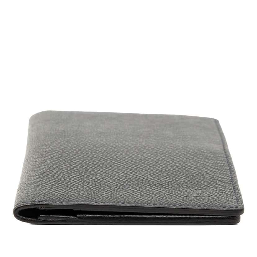 Louis Vuitton Taiga Brazza Wallet Black Leather Very good condition - Inside View