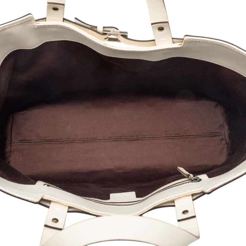 Gucci GG Canvas Tote Beige Canvas Very good condition - Model View