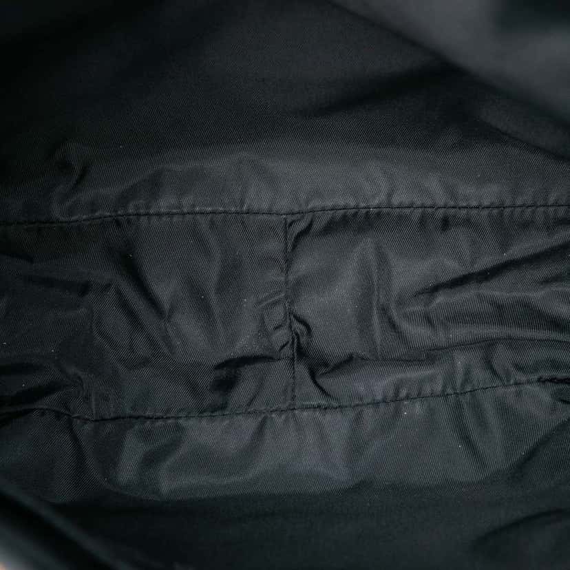 Gucci Guccissima Trimmed Nylon Crossbody Black Very good condition - Model View