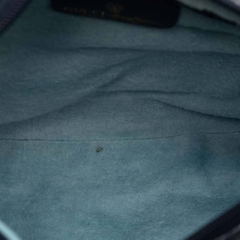 Gucci GG Supreme Web Shoulder Bag Beige Canvas Very good condition - Model View