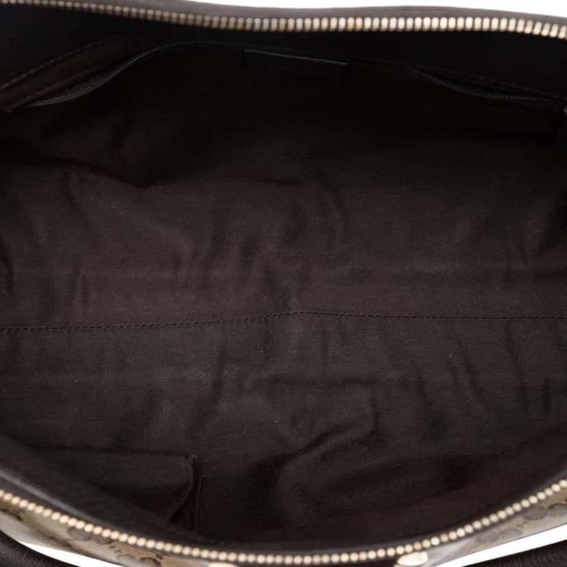 Gucci GG Crystal Abbey D Ring Tote Beige Canvas Very good condition - Model View