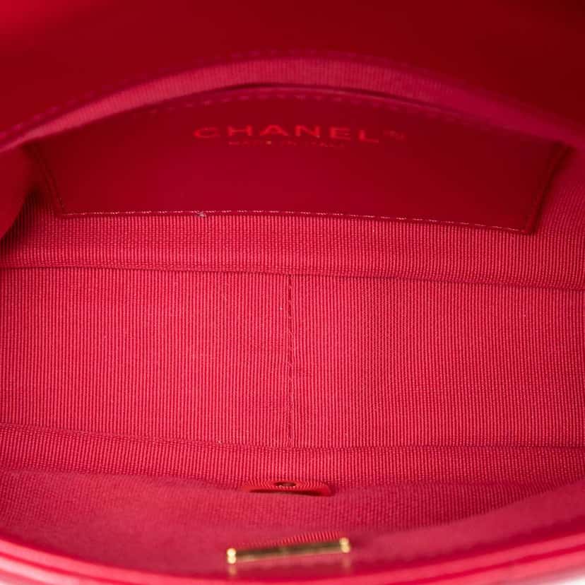 Chanel CC Quilted Lambskin Single Flap Pink Leather Very good condition - Model View