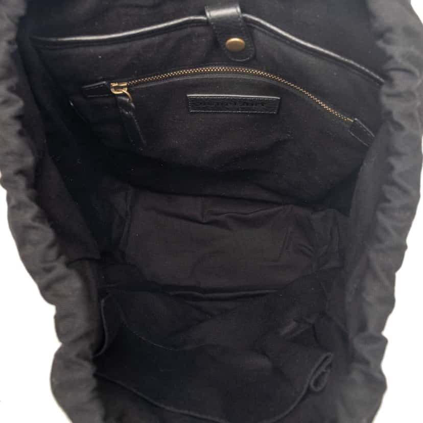 Burberry Mega Check Canvas Drifton Backpack Black Canvas Very good condition - Model View