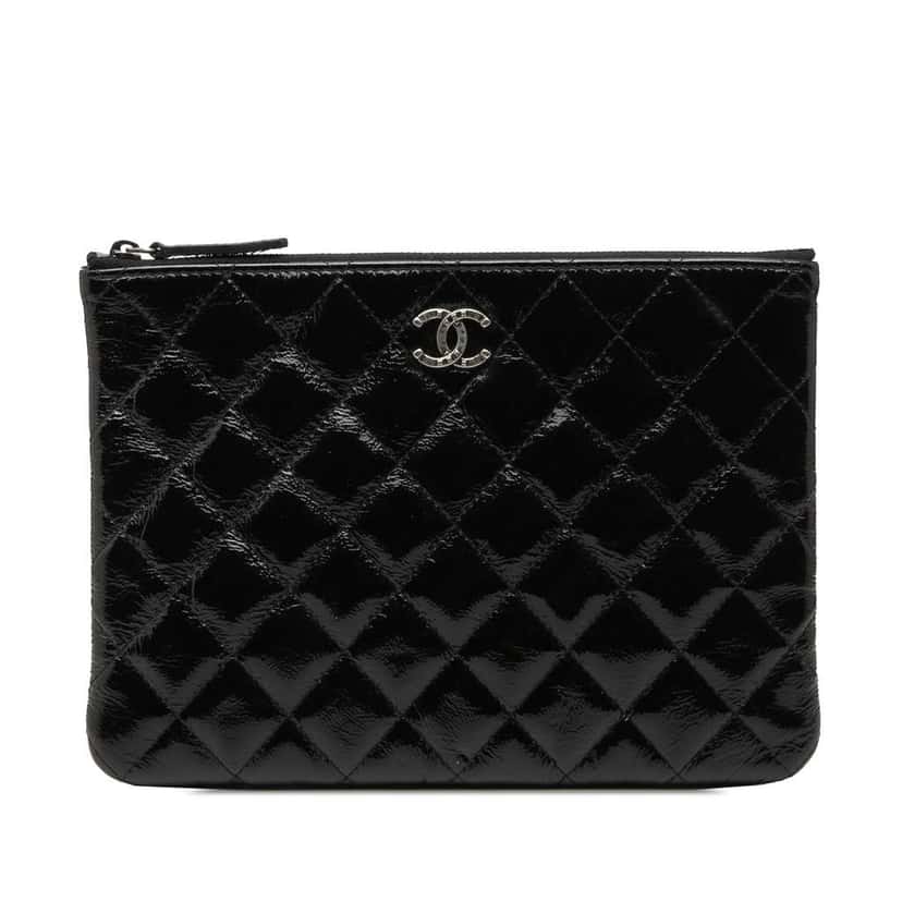 Chanel Small Quilted Crinkled Patent O Case Clutch Black Leather Very good condition - Front View