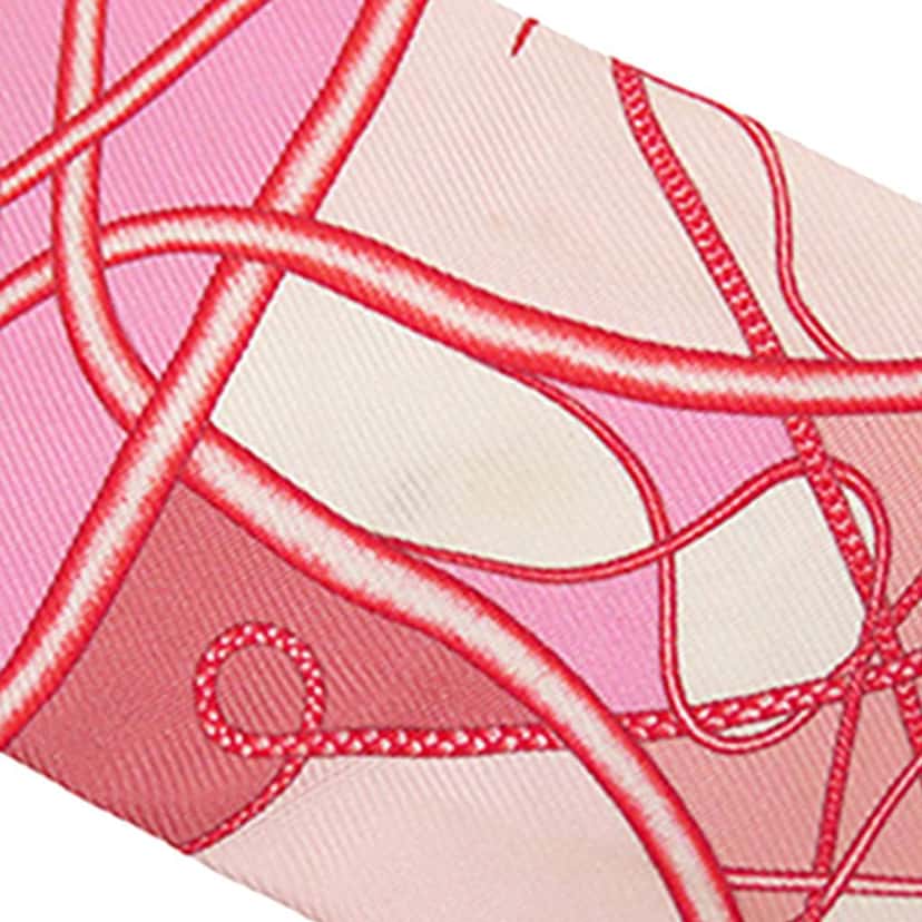 Hermès Coup de Fouet Au Bloc Silk Twilly Scarf Pink Silk Very good condition - Model View