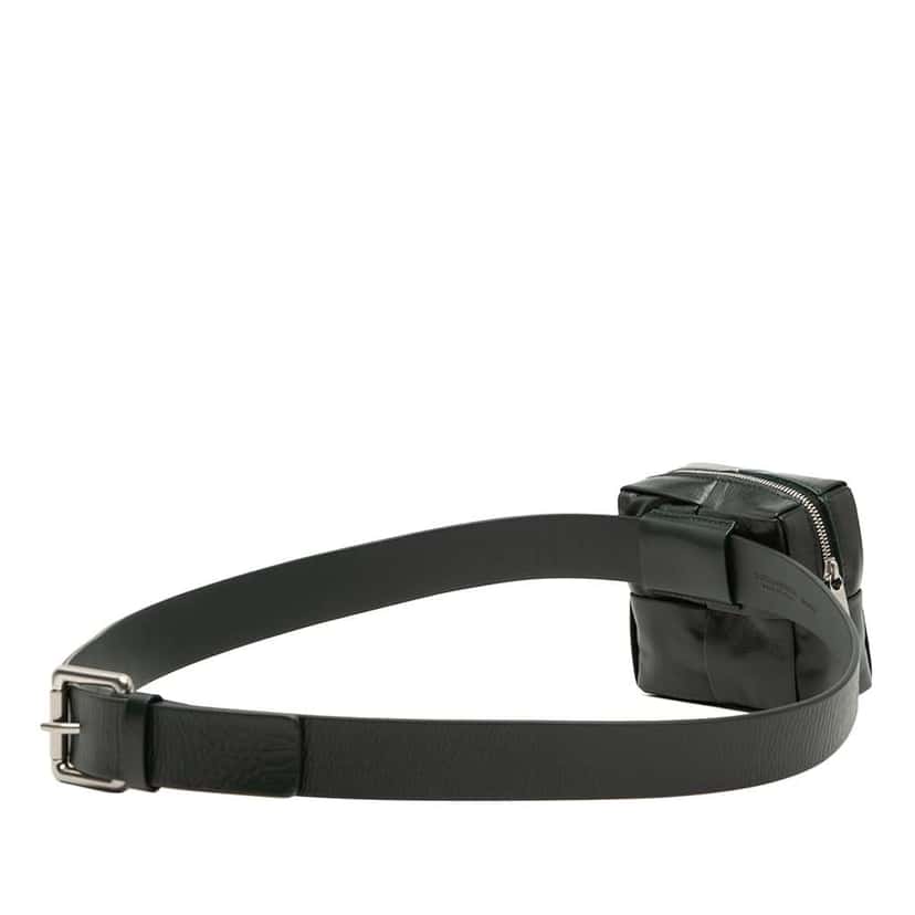 Bottega Veneta Paper Calfskin Intrecciato Cassette Belt Bag Green Leather Very good condition - Back View