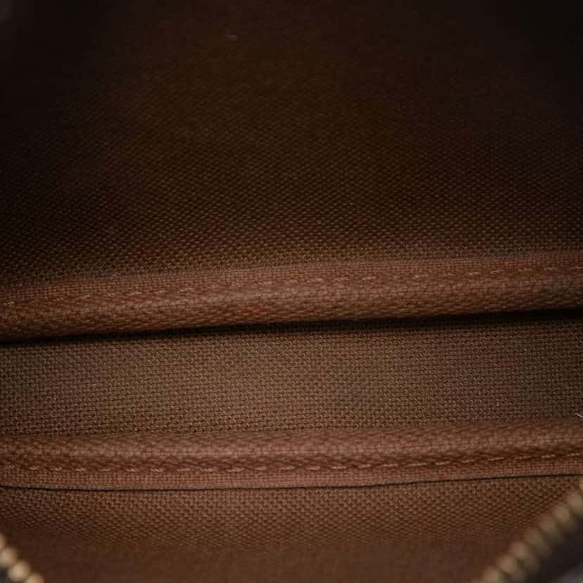 Louis Vuitton Monogram Mini Pochette Accessoires Brown Very good condition - Model View