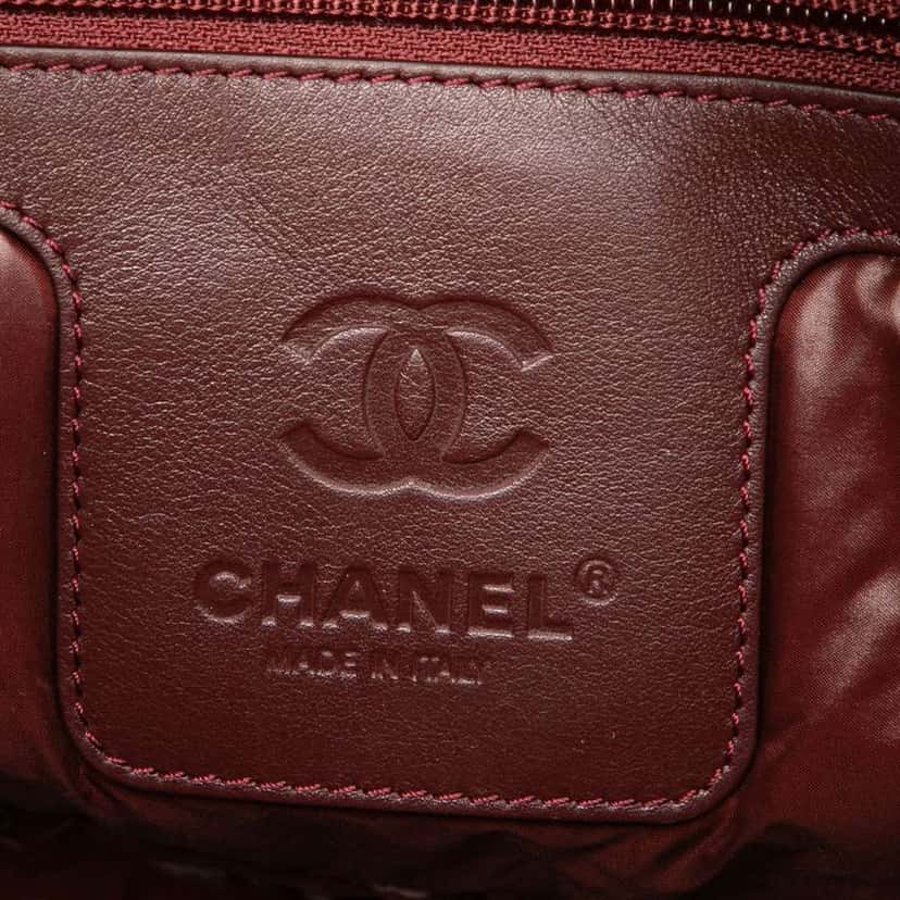 Chanel Medium Quilted Nylon Reversible Coco Cocoon Tote Black Very good condition - Box View