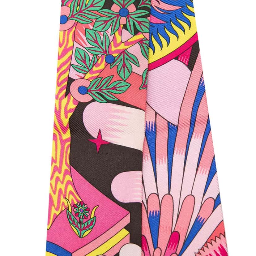 Hermès La Source de Pegase Silk Twilly Scarf Pink Silk Very good condition - Back View