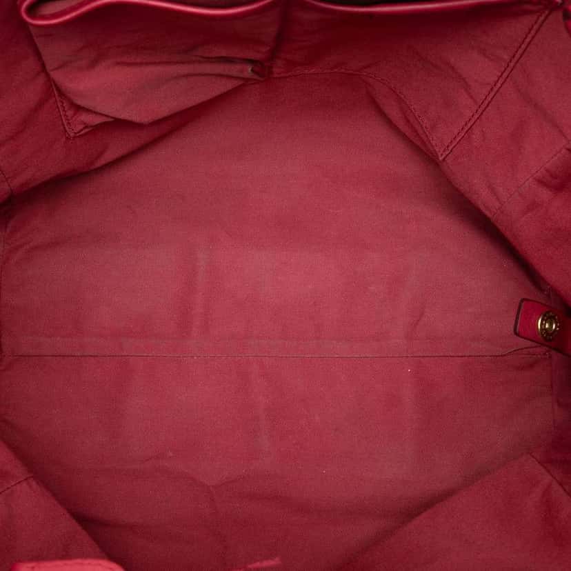 Burberry Small Leather Trimmed Haymarket Check Coated Canvas Canterbury Tote Beige Canvas Very good condition - Model View