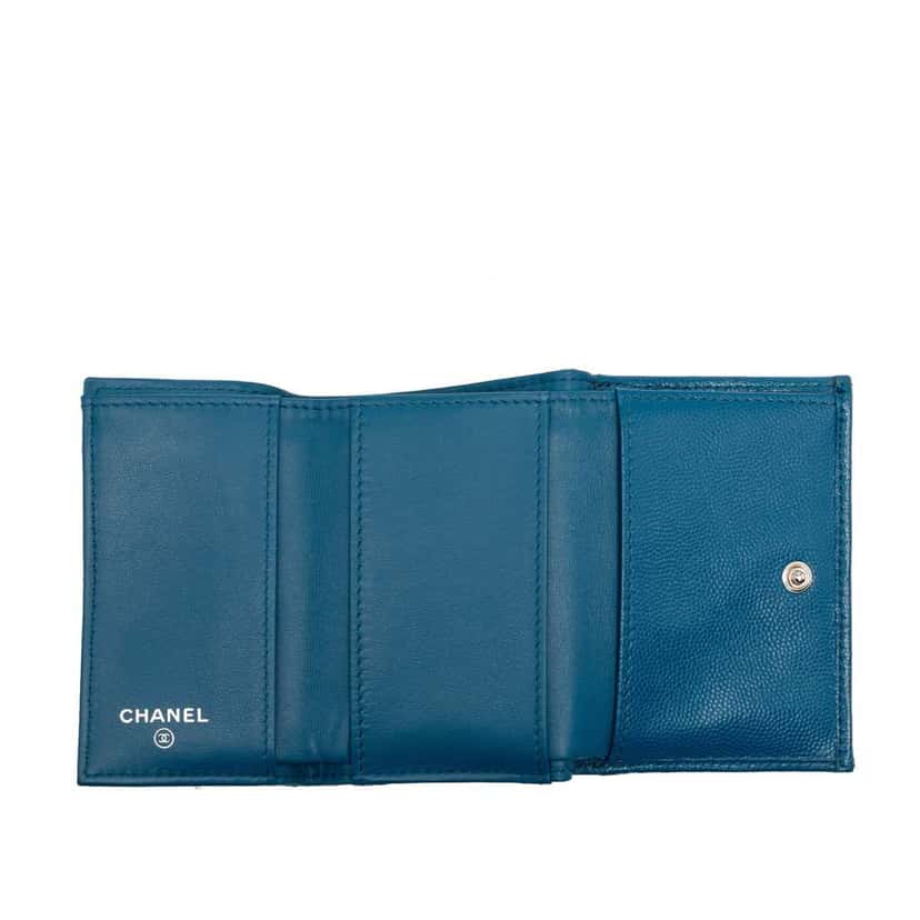 Chanel Quilted Caviar My Everything Trifold Wallet Blue Leather Very good condition - Model View