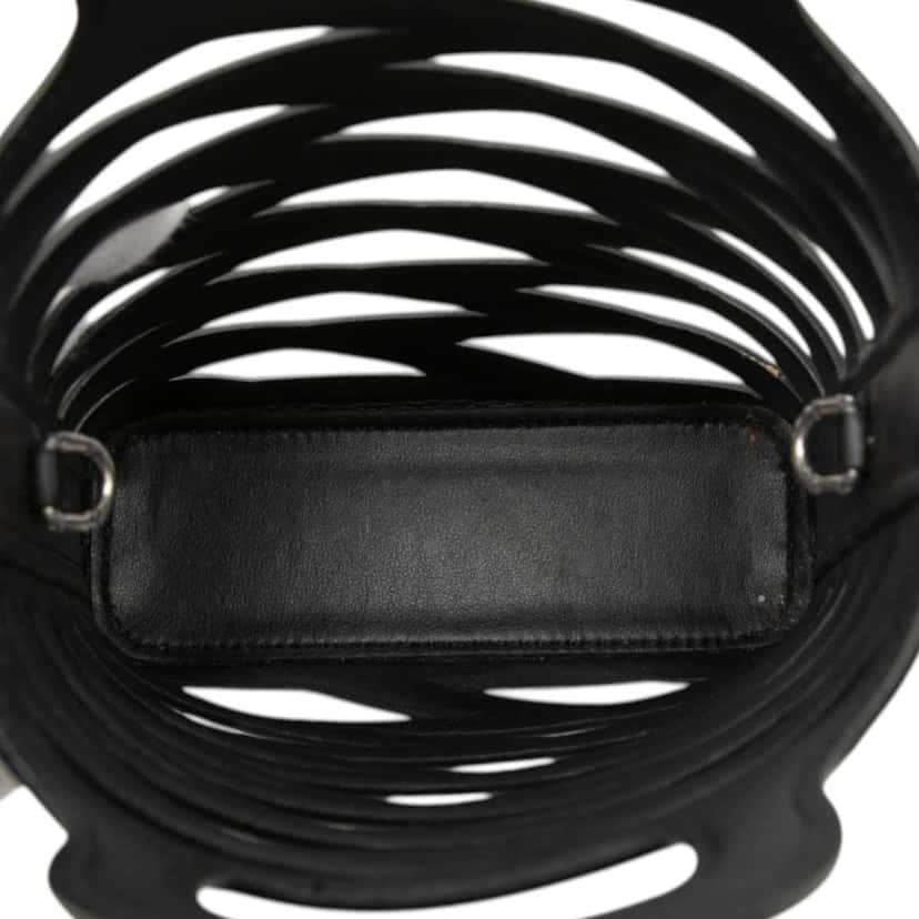 Balenciaga Leather Neo Basket Phone Holder Black Leather Very good condition - Model View