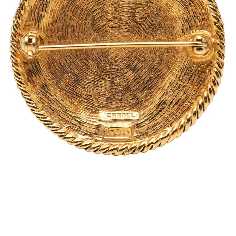 Chanel CC Gold Plated Round Brooch Gold Metal Very good condition - Inside View