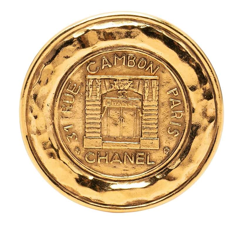 Chanel Gold Plated 31 Rue Cambon Round Brooch Gold Metal Very good condition - Front View