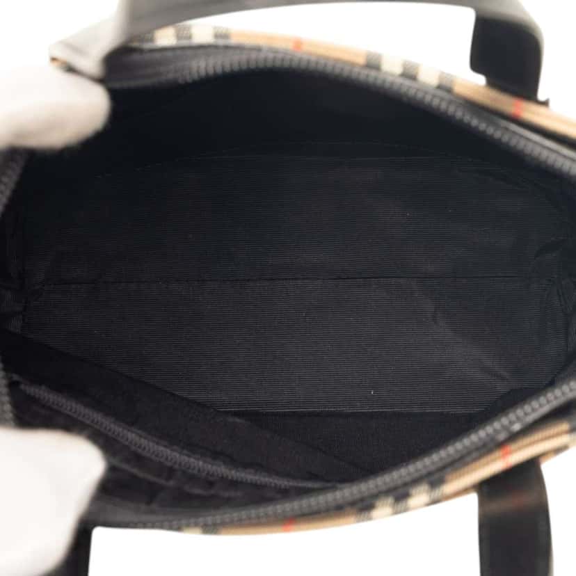 Burberry Haymarket Check Canvas Handbag Beige Canvas Very good condition - Model View