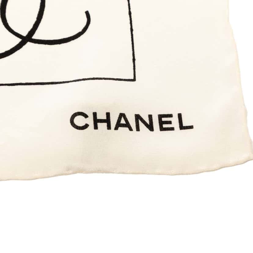 Chanel CC French Cafe Silk Scarf White Silk Very good condition - Back View