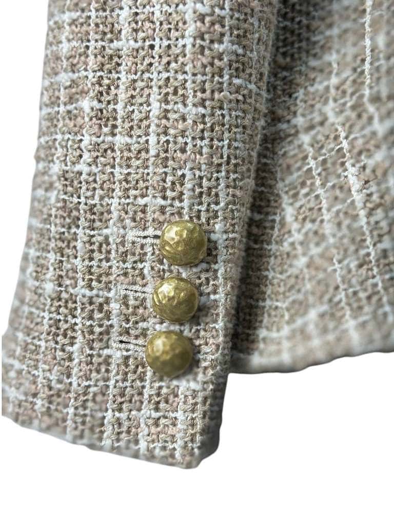 Chanel Classic Tweed Jacket with Pearl Buttons Beige Pearl Very good condition - Inside View