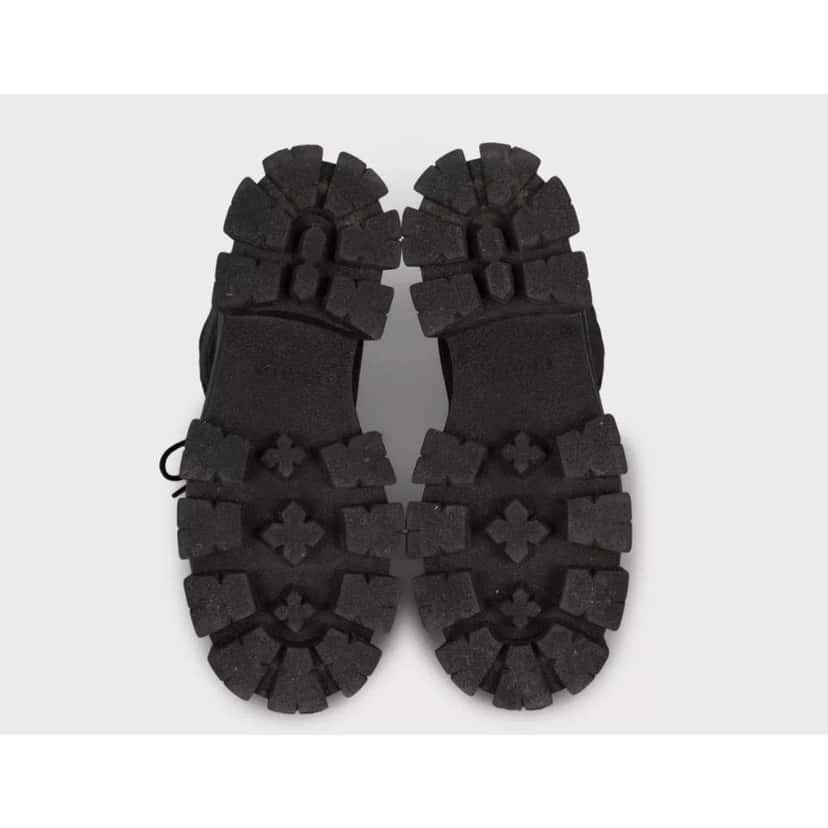 Prada Lace Up Boots Black Lace Very good condition - Box View