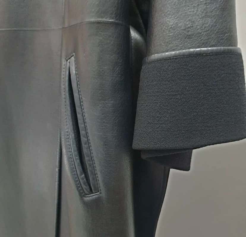 Bottega Veneta Coat Black Leather Very good condition - Inside View