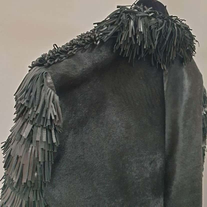 Fendi Fringe and Loops Coat Black Leather Very good condition - Model View