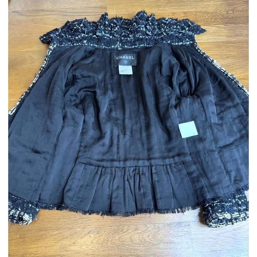 Chanel SS06 Fantasy Rope Trim Jacket Black Tweed Very good condition - Inside View