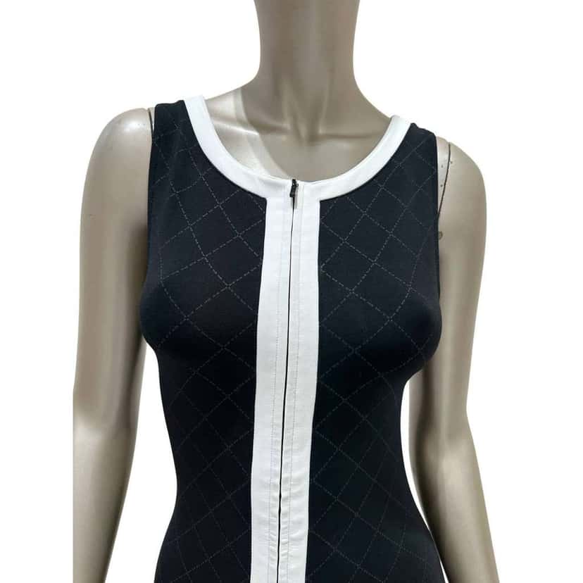 Chanel 2015 Colorblock One Piece Swimsuit Black Very good condition - Inside View