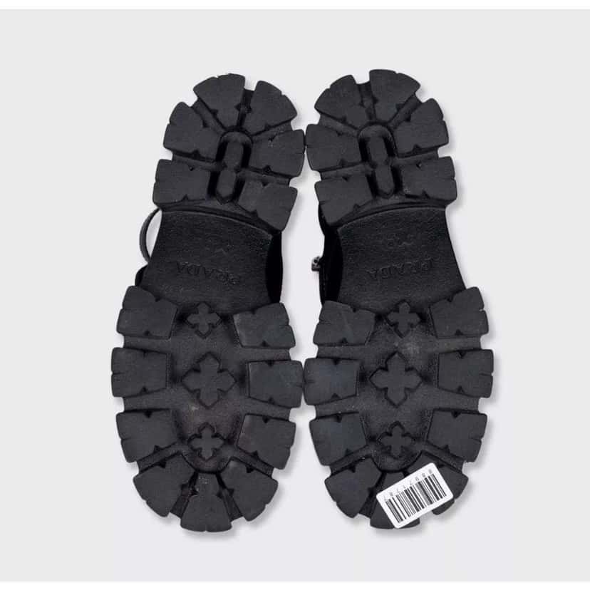 Prada Monolith Boots Black Leather Very good condition - Box View