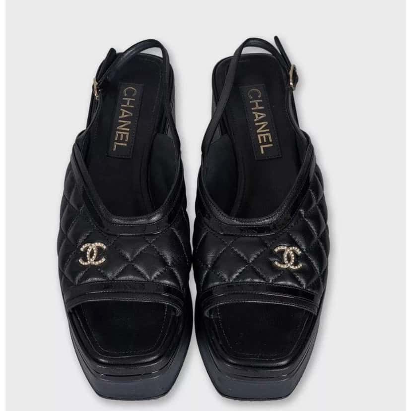 Chanel CC Logo Sandals Black Leather Very good condition - Back View