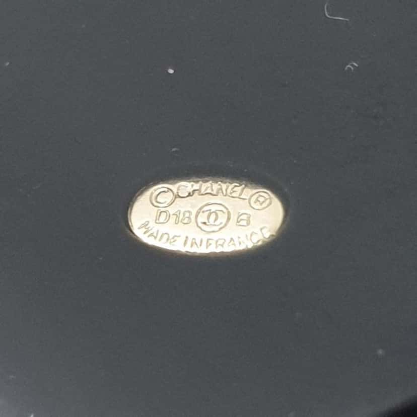 Chanel Coco Neige Crystals Brooch Black Very good condition - Model View