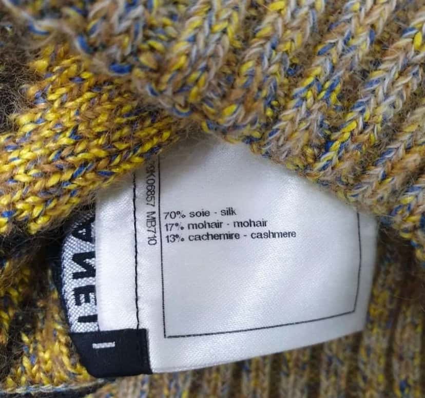 Chanel Mohair Hat Black Silk Very good condition - Inside View