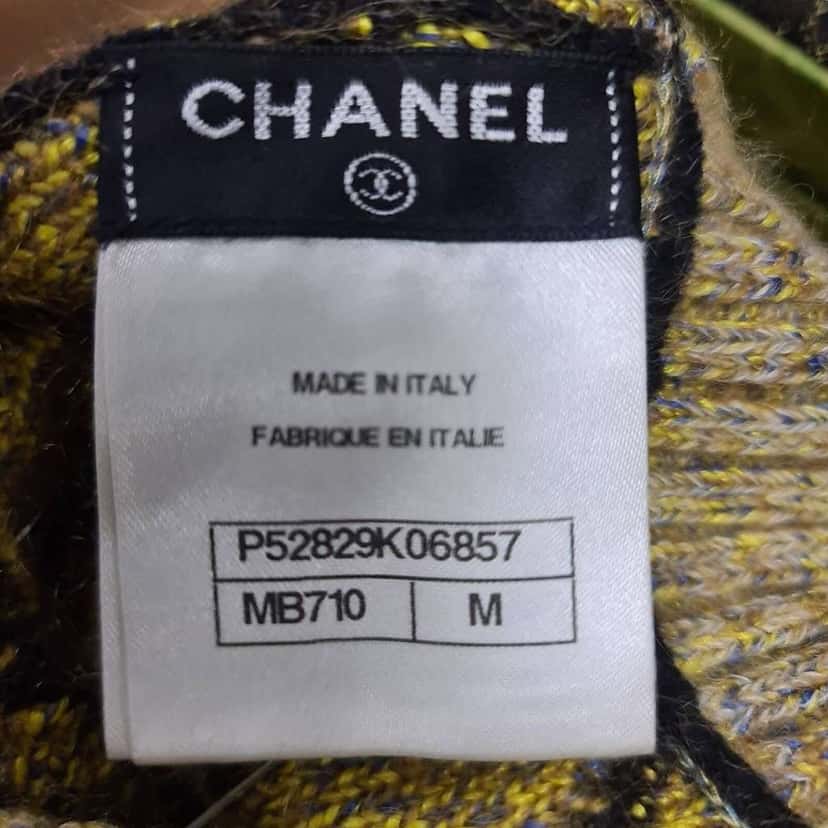 Chanel Mohair Hat Black Silk Very good condition - Box View
