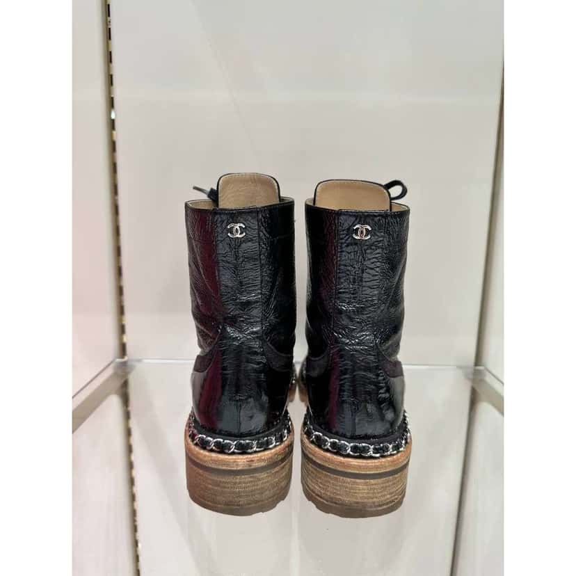 Chanel 2015 Ankle Combat Boots Brown Leather Very good condition - Model View